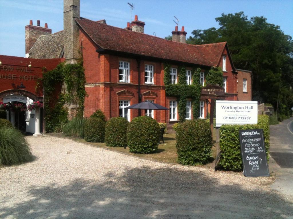 Worlington Hall Hotel Exterior foto